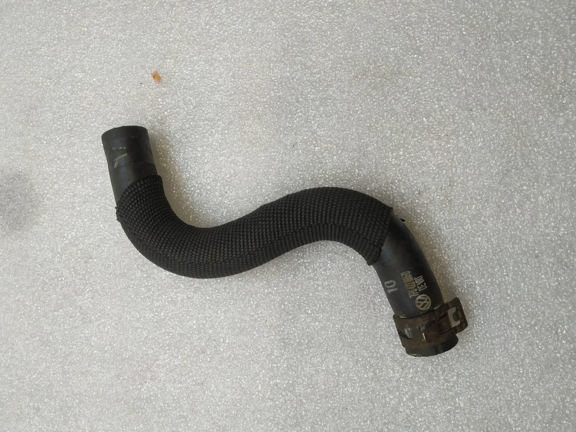 патрубок (трубопровод, шланг) Volkswagen Touareg 2 7P6 2011