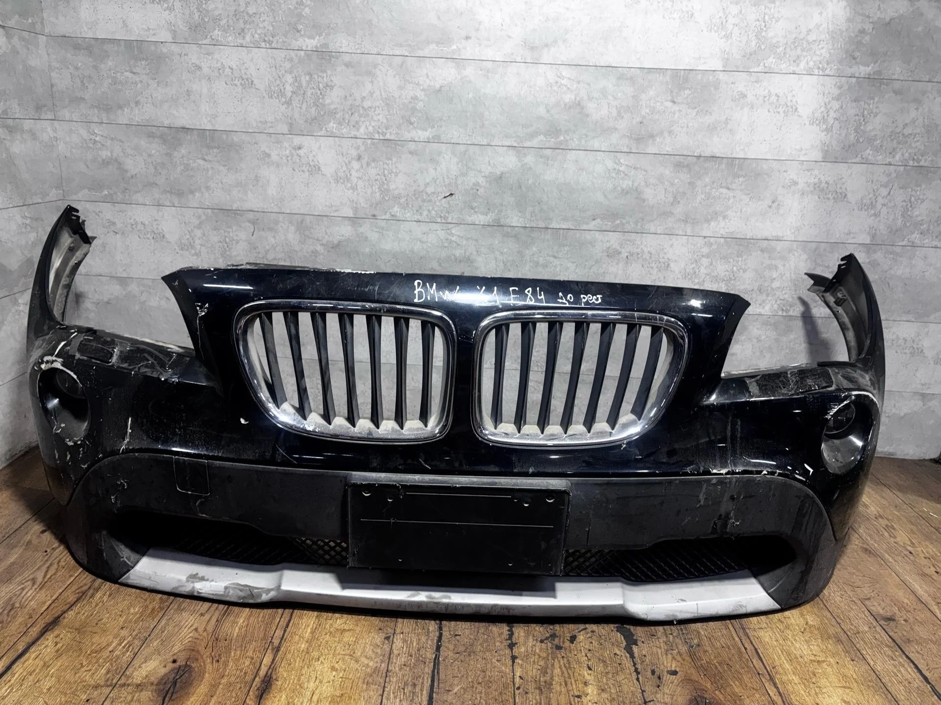 бампер передний BMW X1 E84   Золотистый