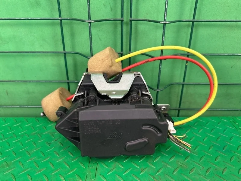 Замок багажника Mercedes-Benz W211