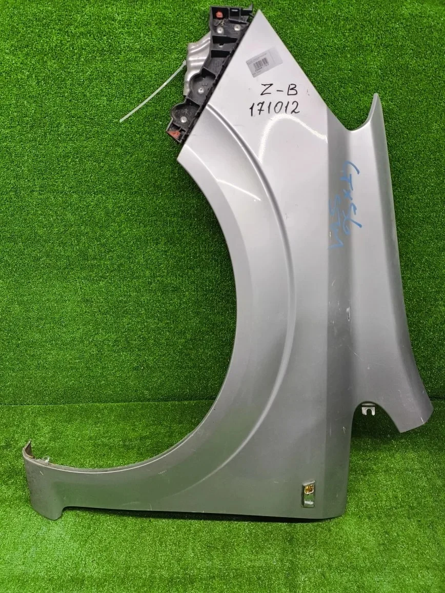 Крыло OPEL ZAFIRA B 2005- переднее левое серебро б/у ZAFIRA B(2005-2014)