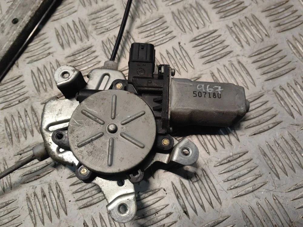 Моторчик стеклопод перед правый Mitsubishi Lancer