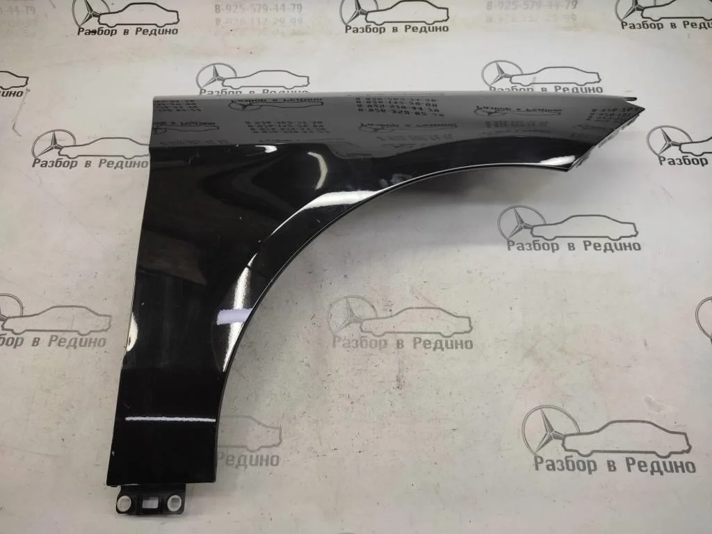 Крыло переднее правое Mercedes-Benz