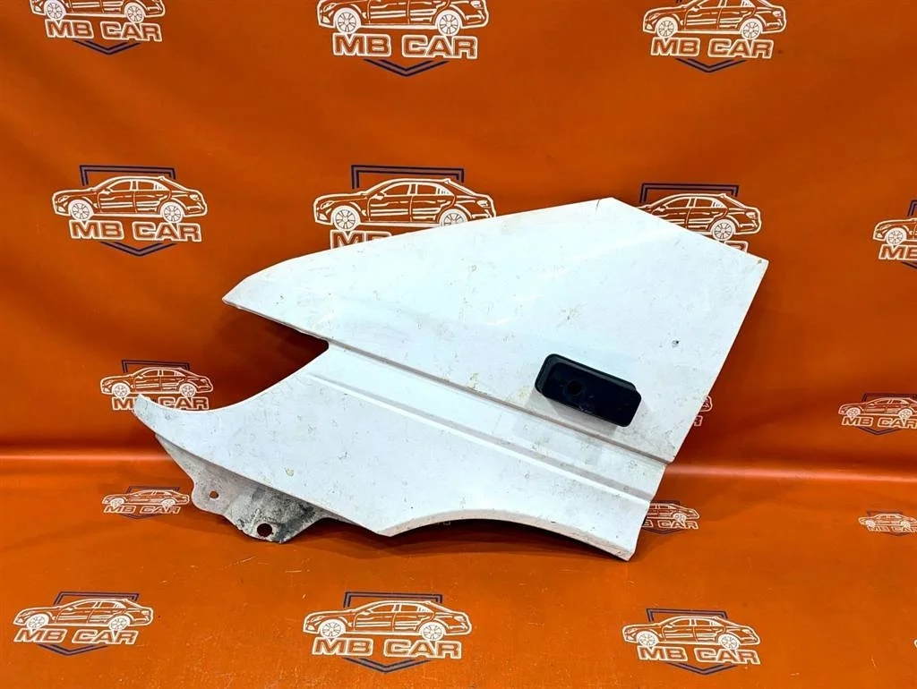 Крыло переднее левое Mercedes-Benz