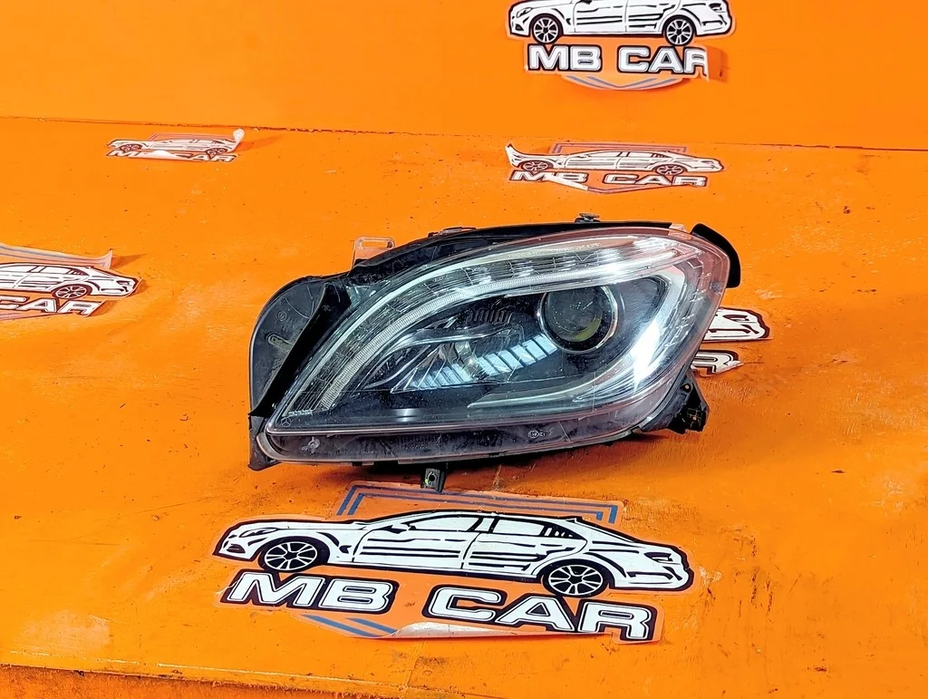 Фара левая Mercedes-Benz