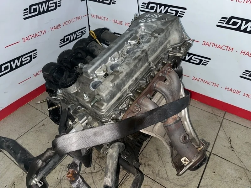 Двигатель Toyota ISIS 1900022330 ZNM10 1ZZ-FE