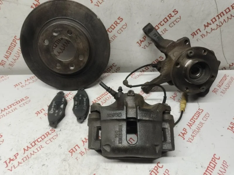 Кулак поворотный передний правый Renault Kangoo KC