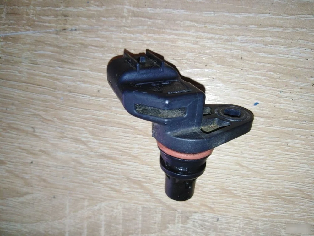 Датчик положения распредвала Kia Ceed 2 393502E200