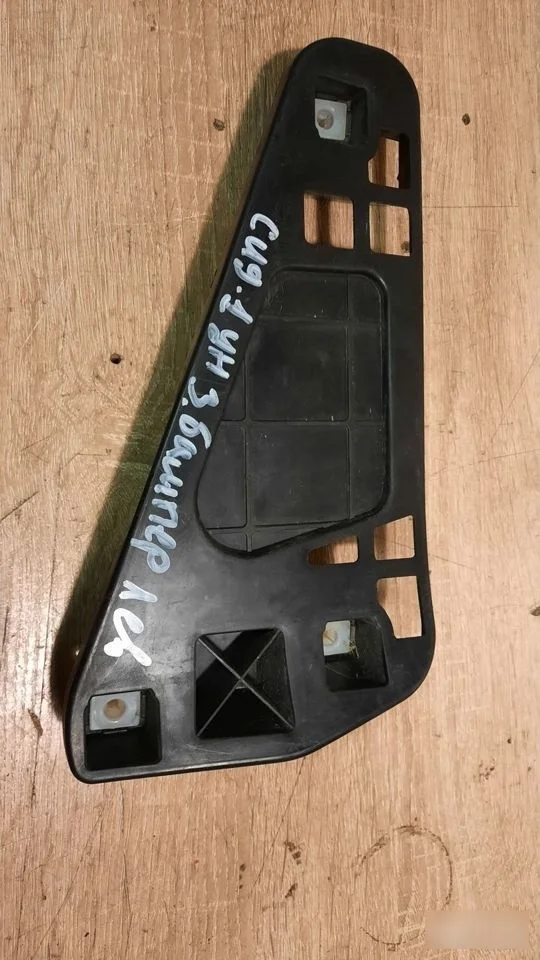 Кронштейн бампера Kia Ceed 866231H100, задний левый