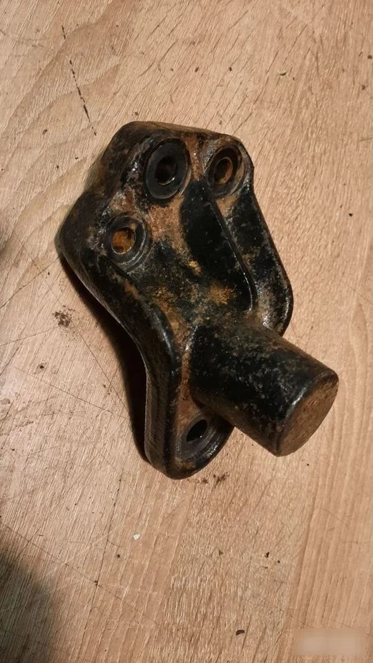 Опора двигателя Kia 218253X000