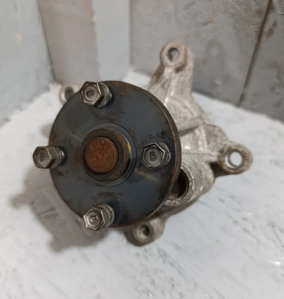 Помпа Kia 251002B700 G4FD