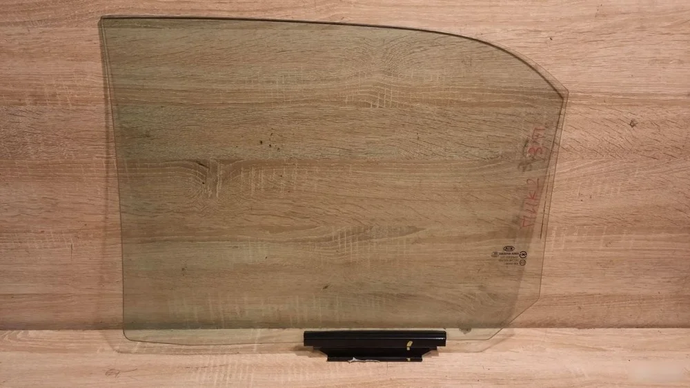 Стекло двери Kia Picanto 2011-2016 834201Y000, заднее правое