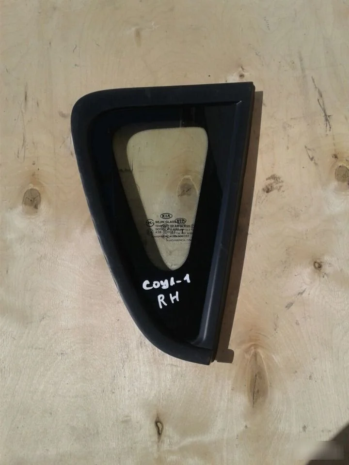 Стекло кузовное глухое Kia Soul 1 878202K000, правое