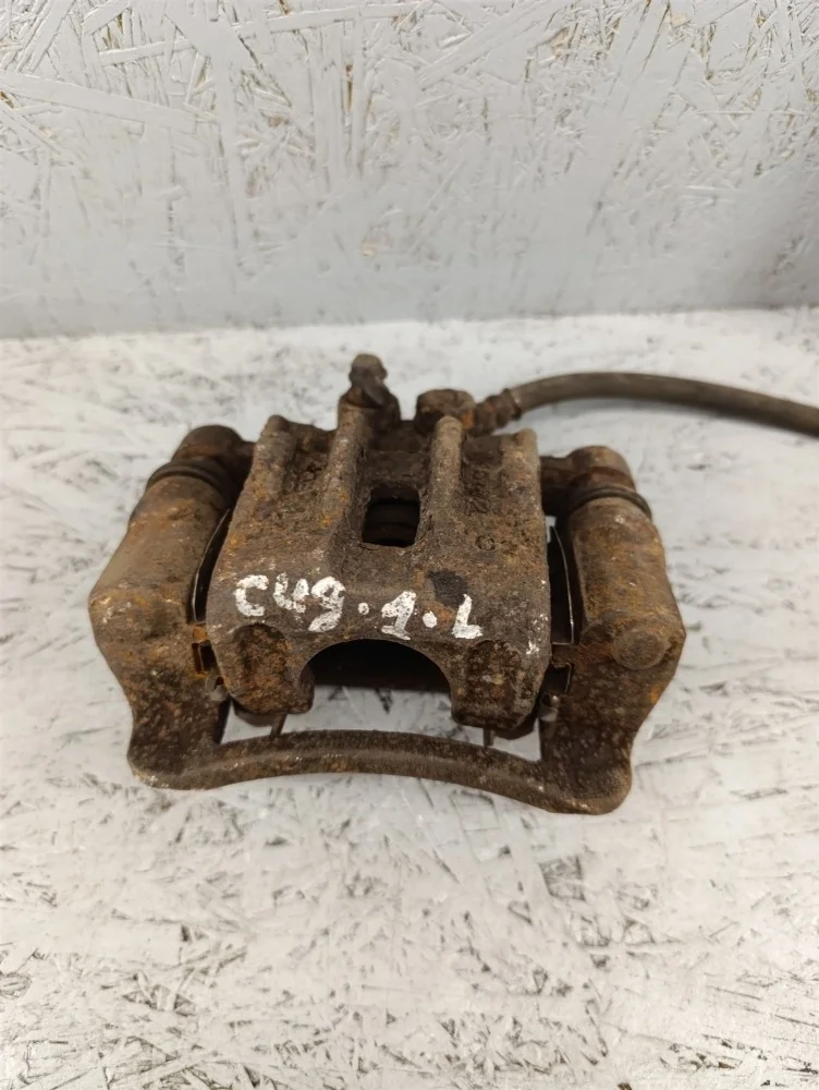 Суппорт Kia Ceed 1 582101H300, задний