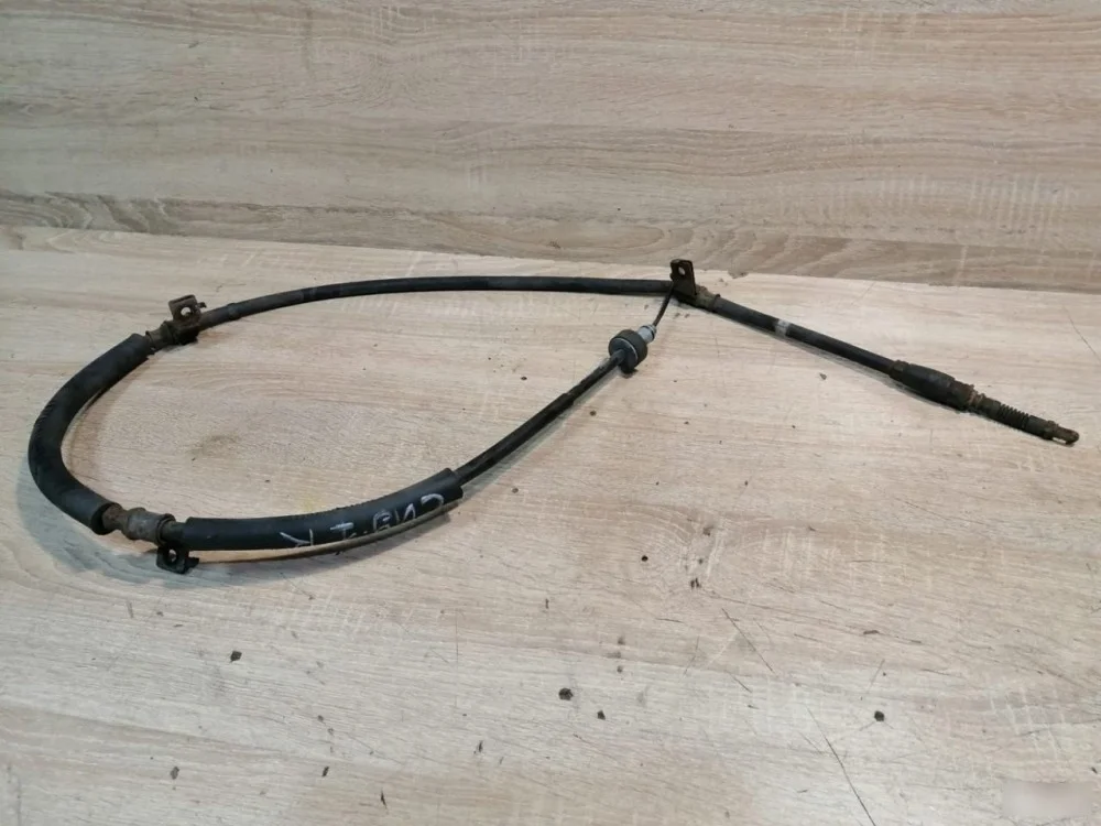 Трос ручного тормоза Kia Ceed 1 597601H400, правый