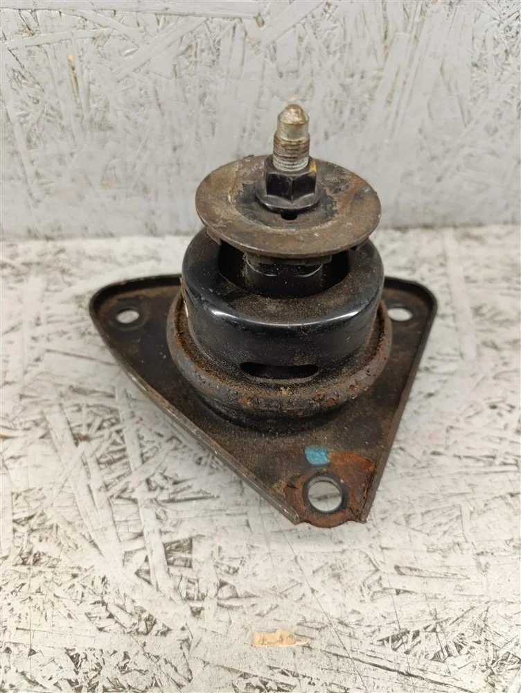 Подушка двигателя правая Kia ceed 2011 218100Q000 ED G4FC