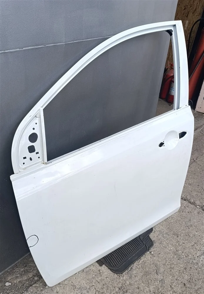 Дверь передняя левая Kia Venga 2017 760031P000 ХЕТЧБЕК G4FC