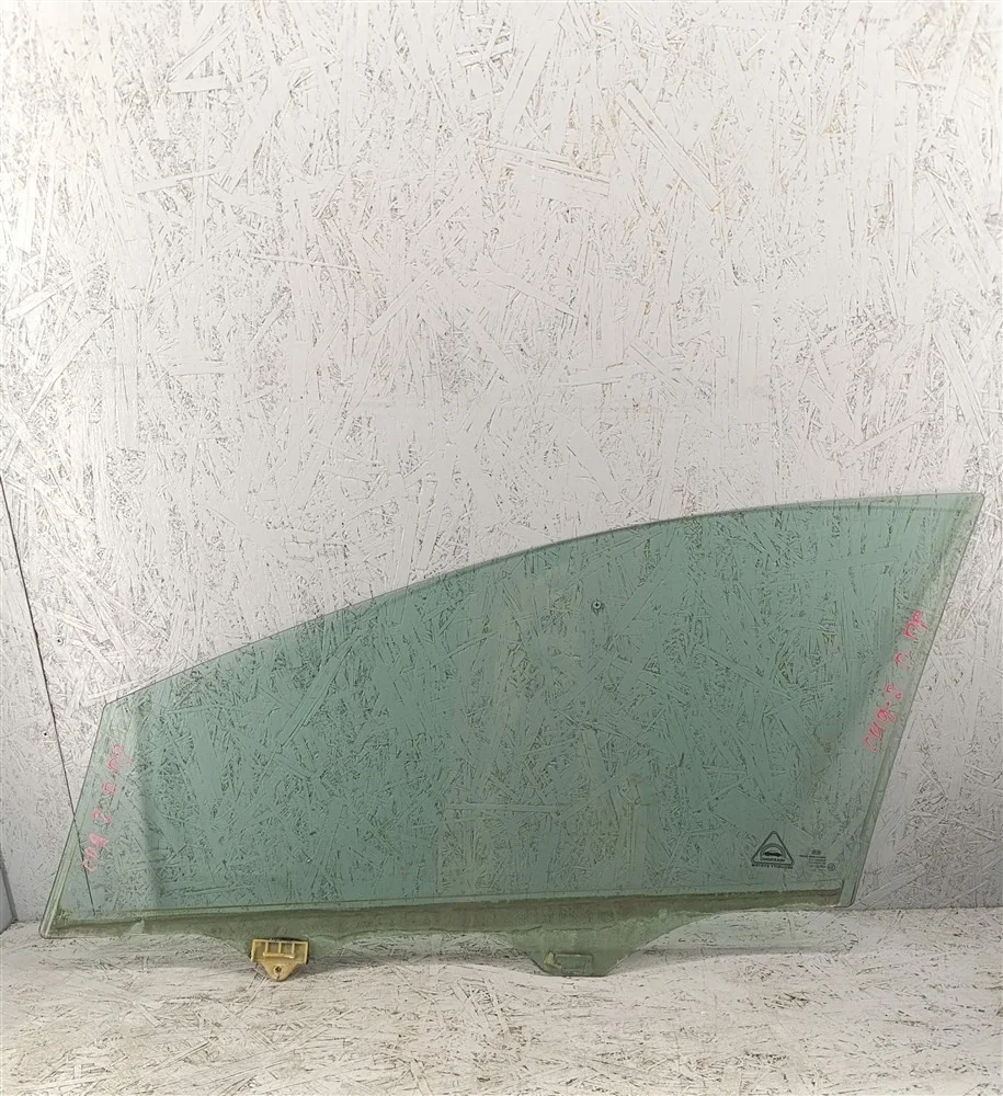 Стекло передней правой двери Kia ceed 2014 82420A2010 УНИВЕРСАЛ