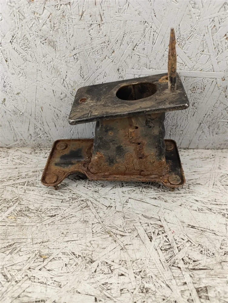 Кронштейн усилителя заднего бампера Kia Ceed 866411H500, левый