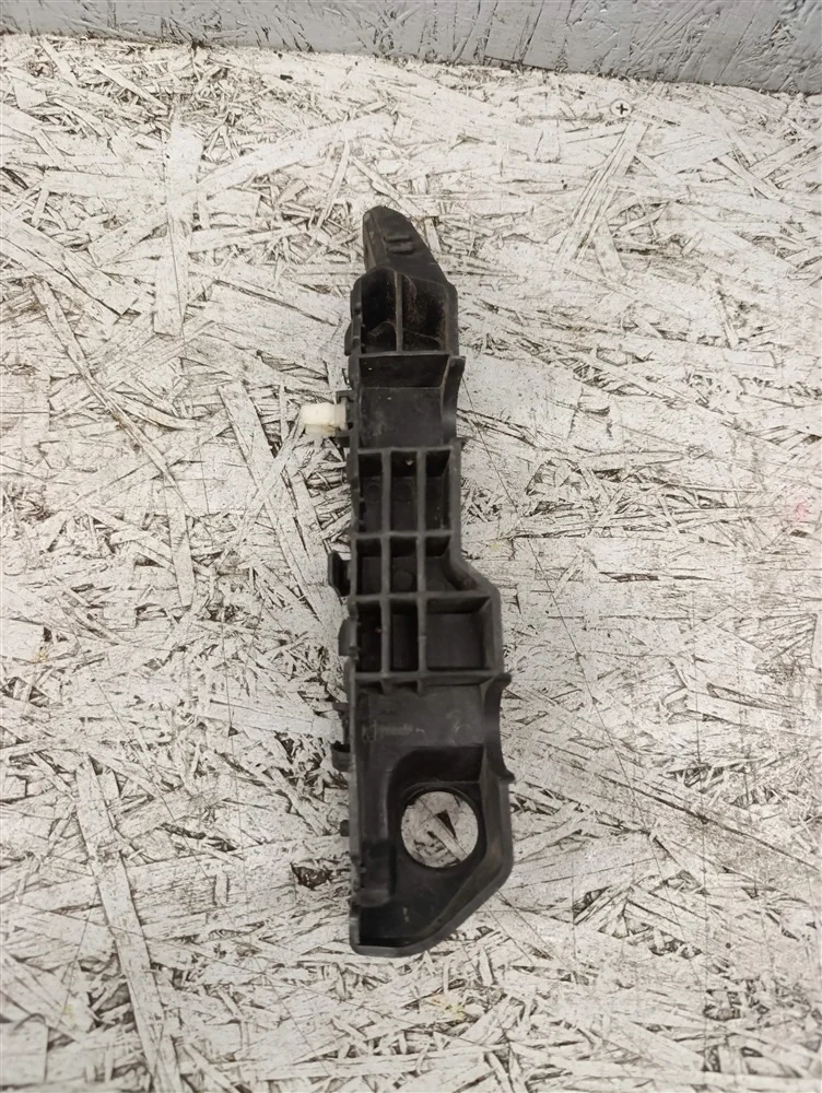 Кронштейн бампера Kia ceed 2014 86515A2000 УНИВЕРСАЛ, передний левый