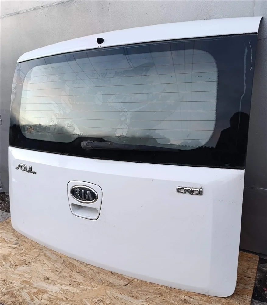 Крышка багажника Kia soul 2012 737002K020