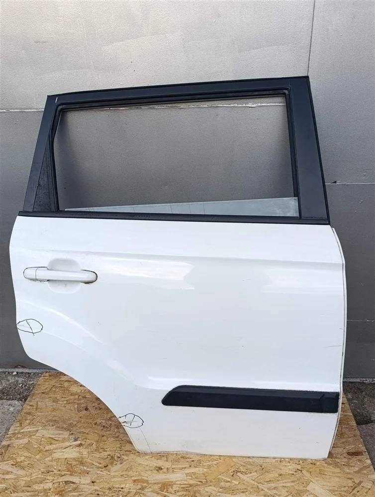 Дверь задняя правая Kia soul 2012 770042K511