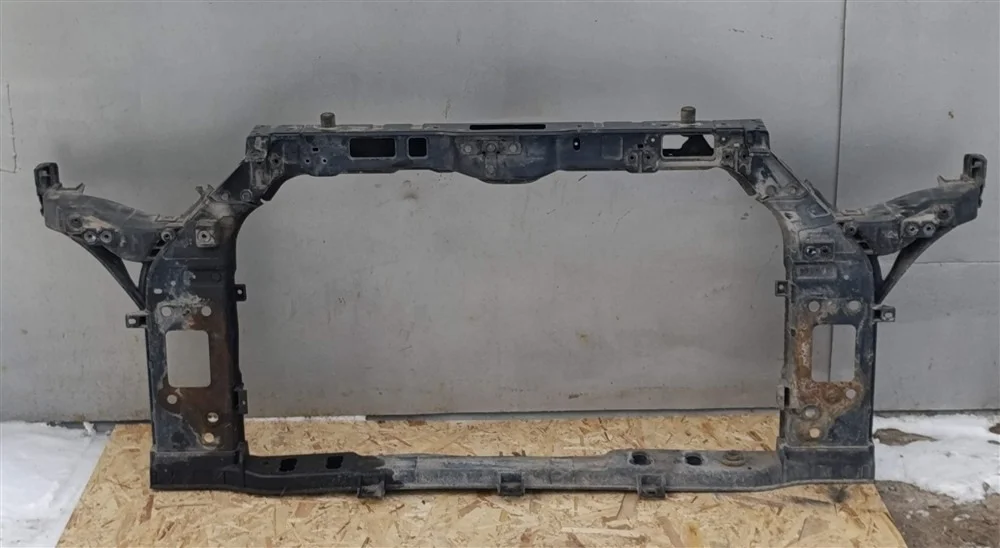 Передняя панель Kia soul 2014 64101B2000 PS