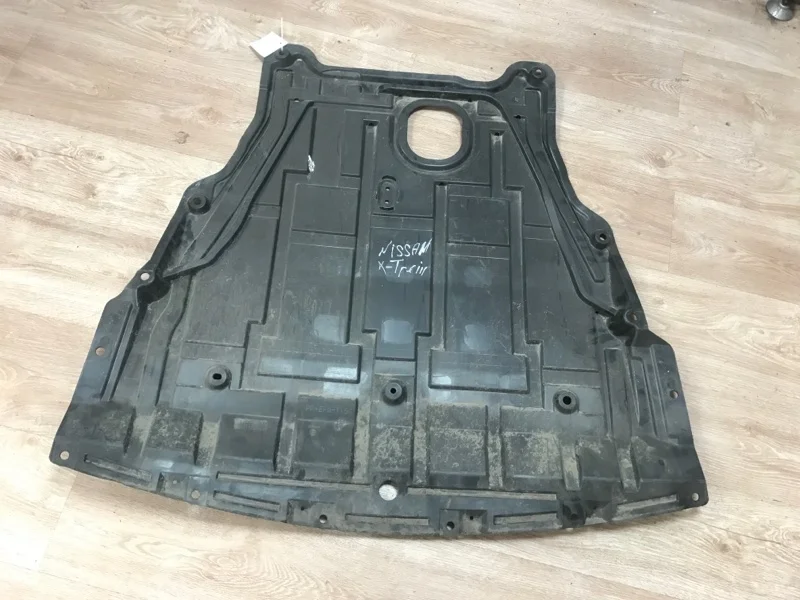 Пыльник двигателя Nissan Qashqai 2014 - н.в 75892DF30A J11