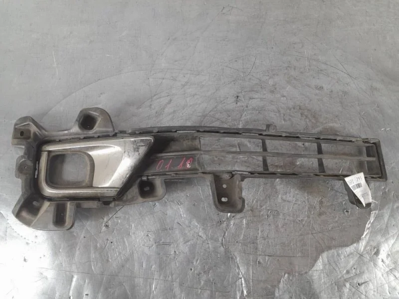 Решетка бампера Toyota Land Cruiser 2015-2020 5311360090 200, передняя левая