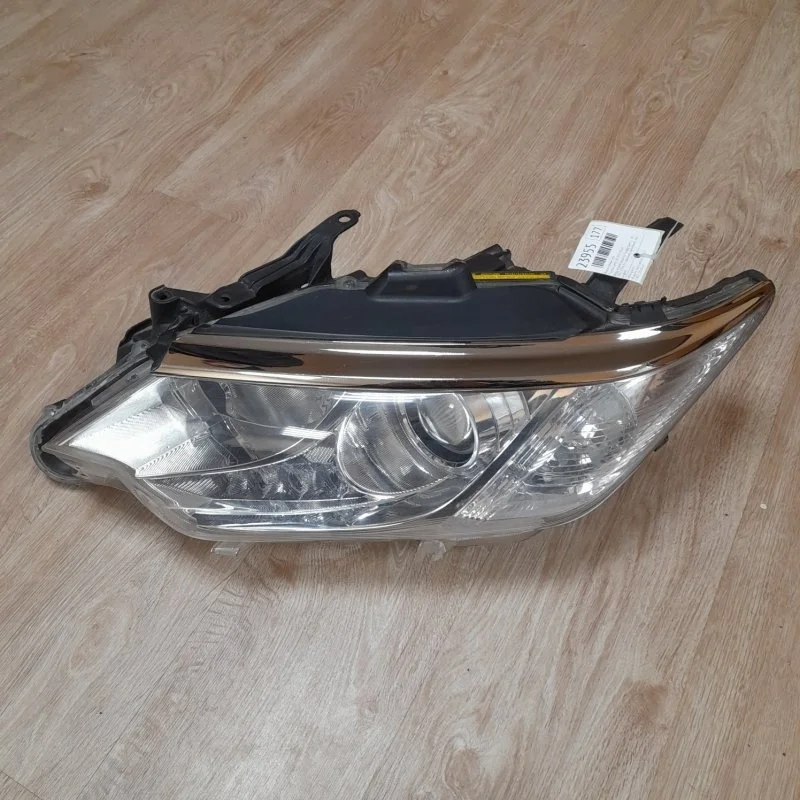 Фара ксенон Toyota Camry 2014-2017 8118533891 55, левая