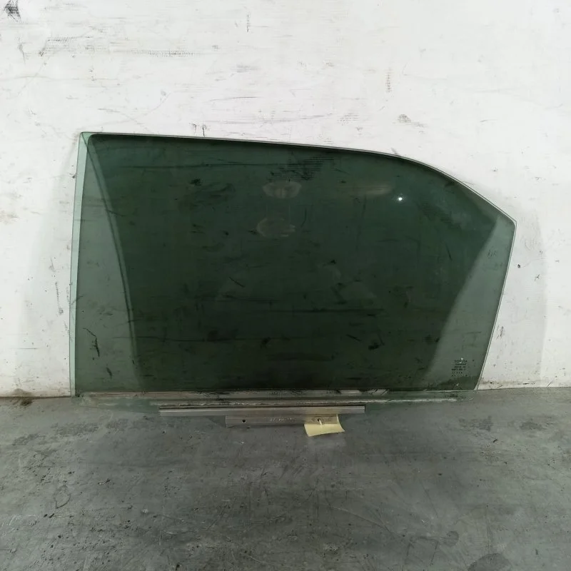 Стекло двери Toyota Camry 2012-2017 6811433170 50 55, заднее левое