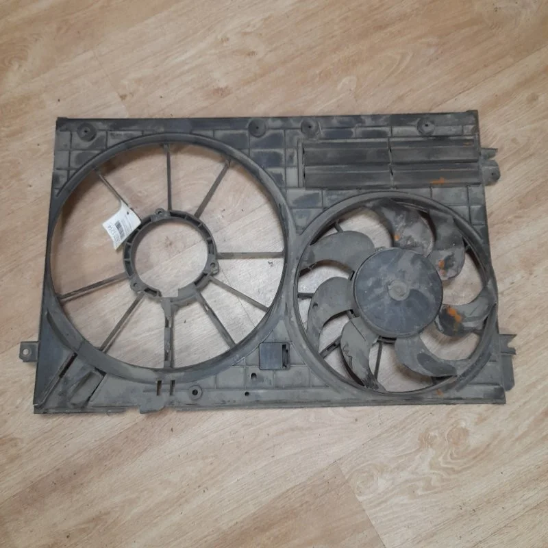 Диффузор вентиляторов в сборе Volkswagen Passat 2010-2015 1K0121223 В7