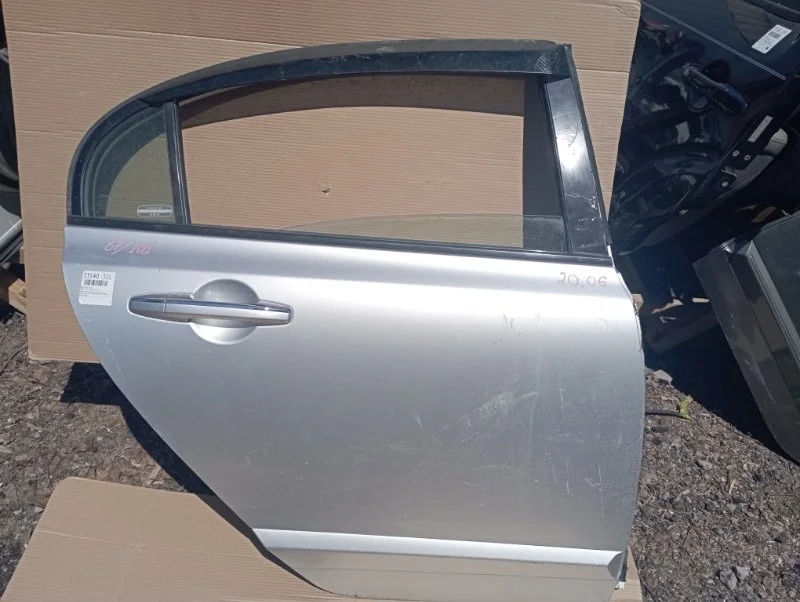 Дверь Honda Civic 8 2006-2011 67510SNAU00ZZ 4D, задняя правая