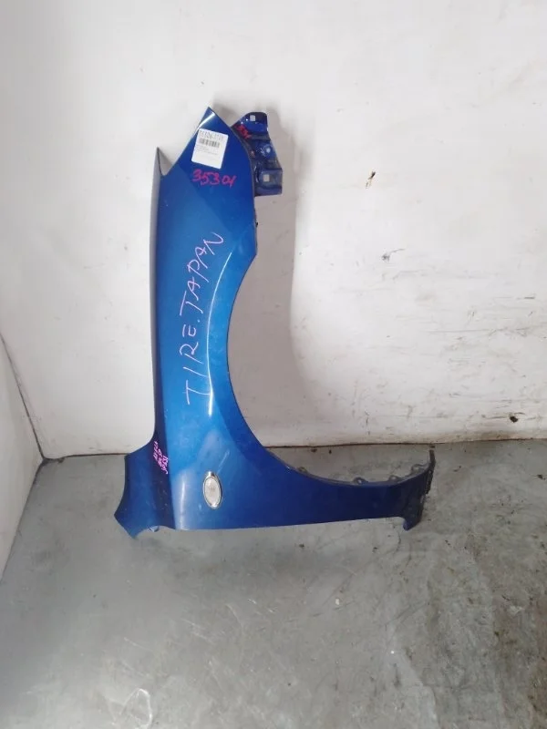 Крыло Mazda 3 2003-2009 BN8V52111D BK, переднее правое