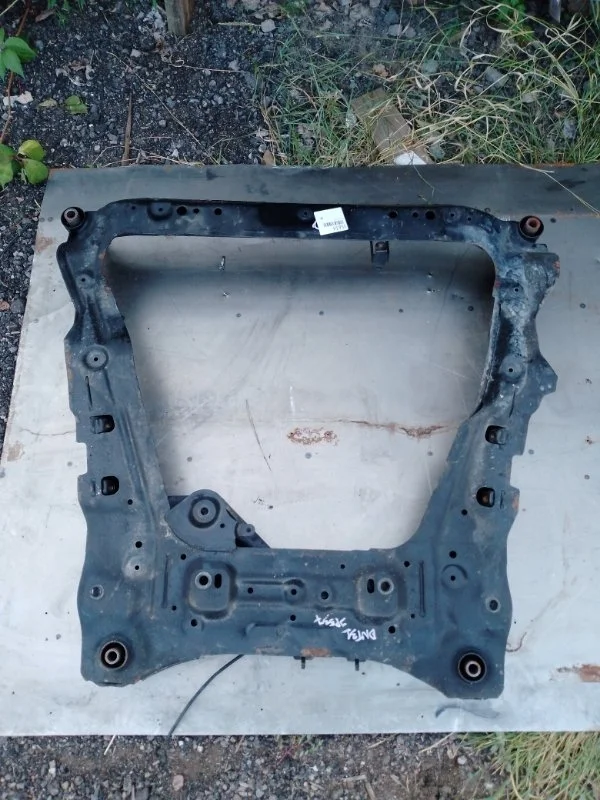 Подрамник Nissan X-Trail 2007-2015 54400JG700 T31, передний