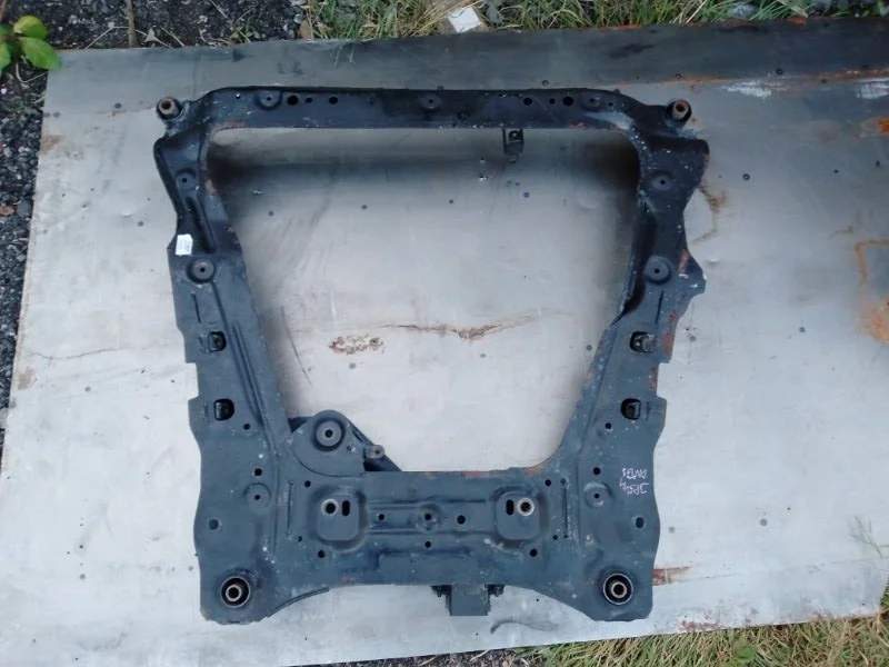 Подрамник Nissan X-Trail 2007-2015 54400JG700 T31, передний