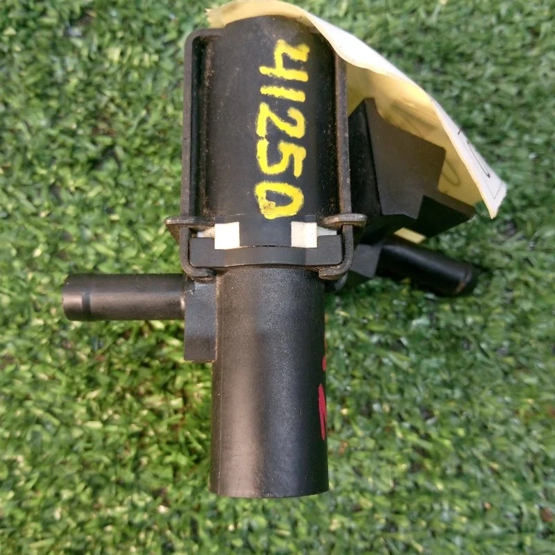 Клапан электромагнитный Mazda 3 2001-2010 ZJ3818741 ZY Z6