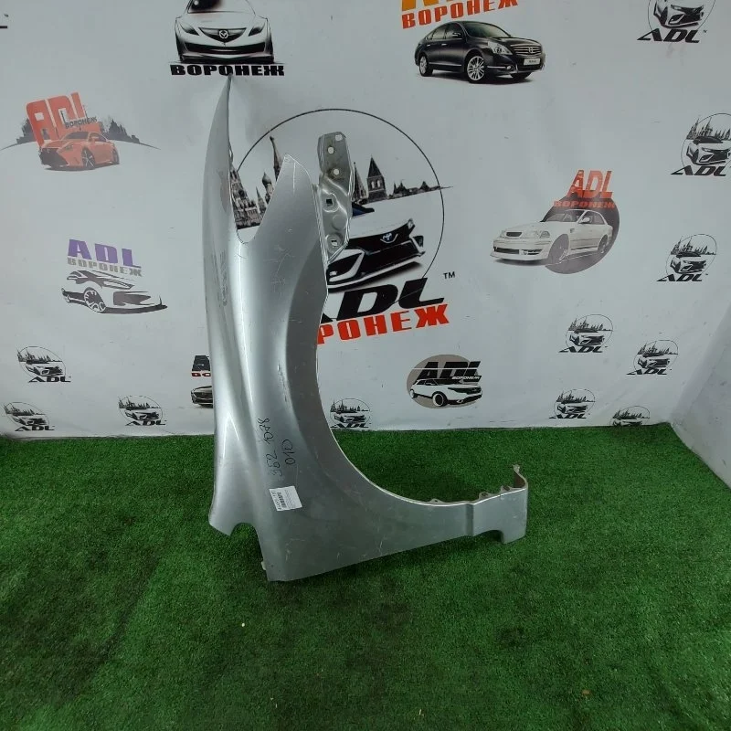 Крыло Honda Civic 8 2006-2011 60211SNBJ00ZZ 4D, переднее правое