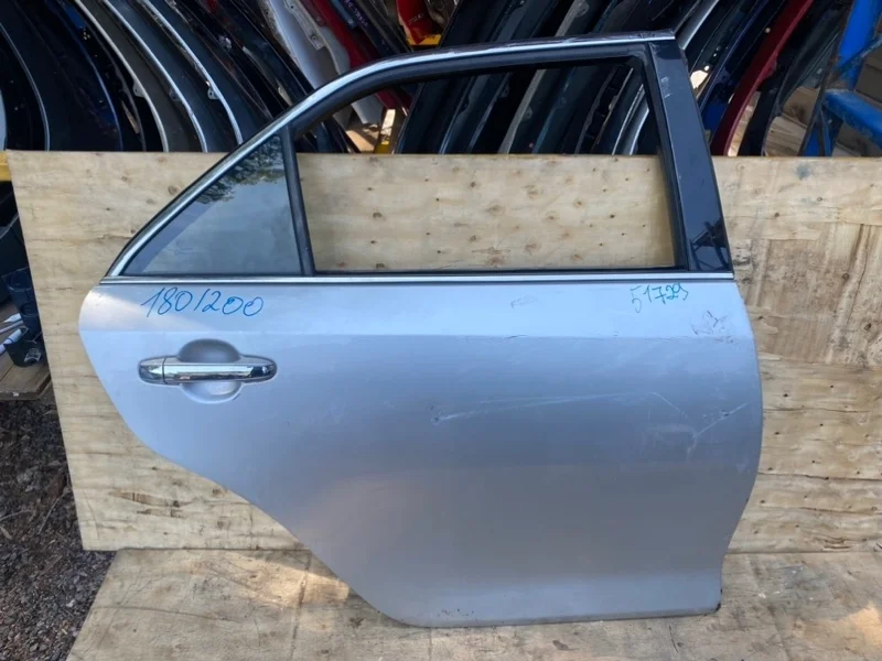 Дверь Toyota Camry 2012-2017 6700306270 50 55, задняя правая