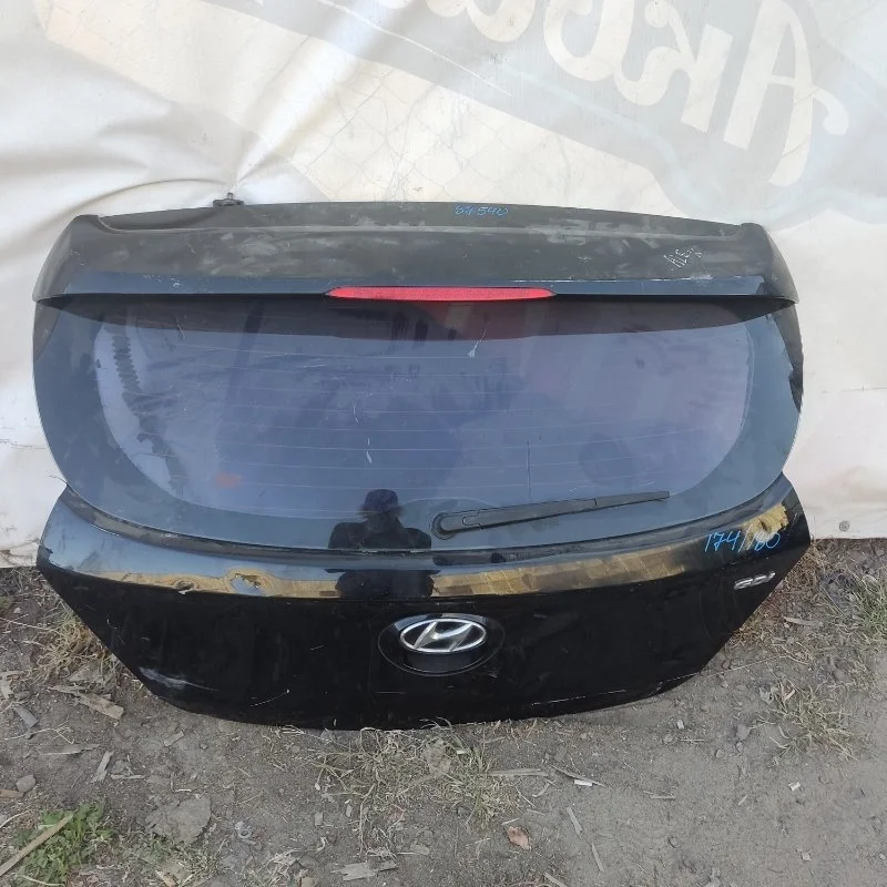 Крышка багажника Hyundai Solaris 2010-2017 692004L000