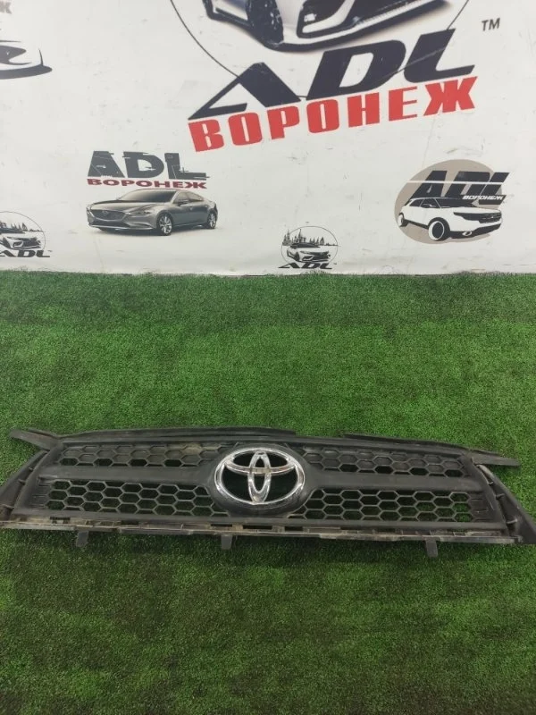 Решетка радиатора Toyota RAV4 2006-2012 5310142150 30, передняя