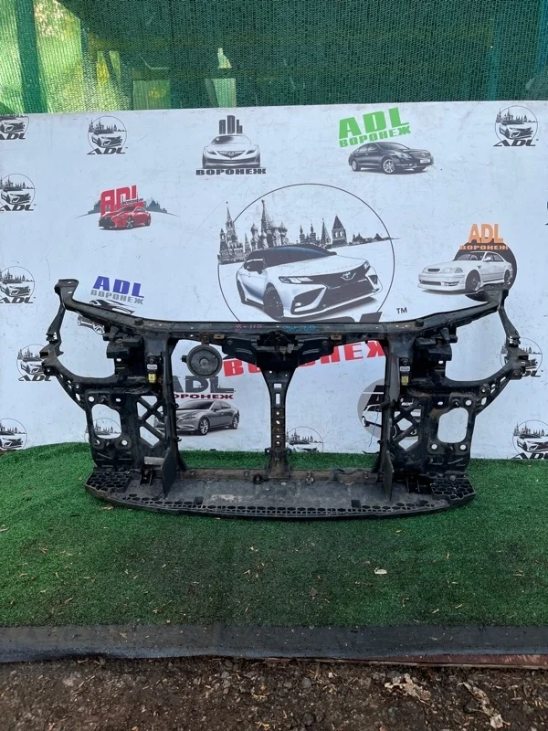 Панель передняя Kia Ceed 2006-2012 641011H300