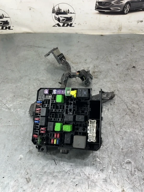 Блок предохранителей Mitsubishi ASX 2010-2023 8637A647 4A92