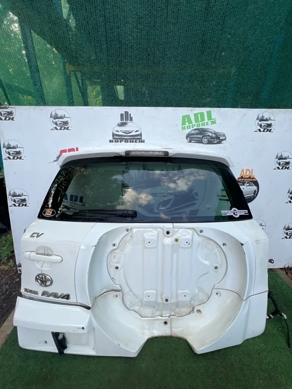 Крышка багажника Toyota RAV4 2006-2012 6700542372 30