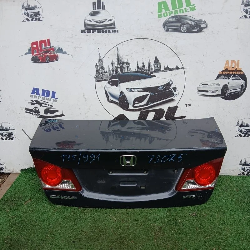 Крышка багажника Honda Civic 8 2006-2011 68500SNKG00ZZ 4D