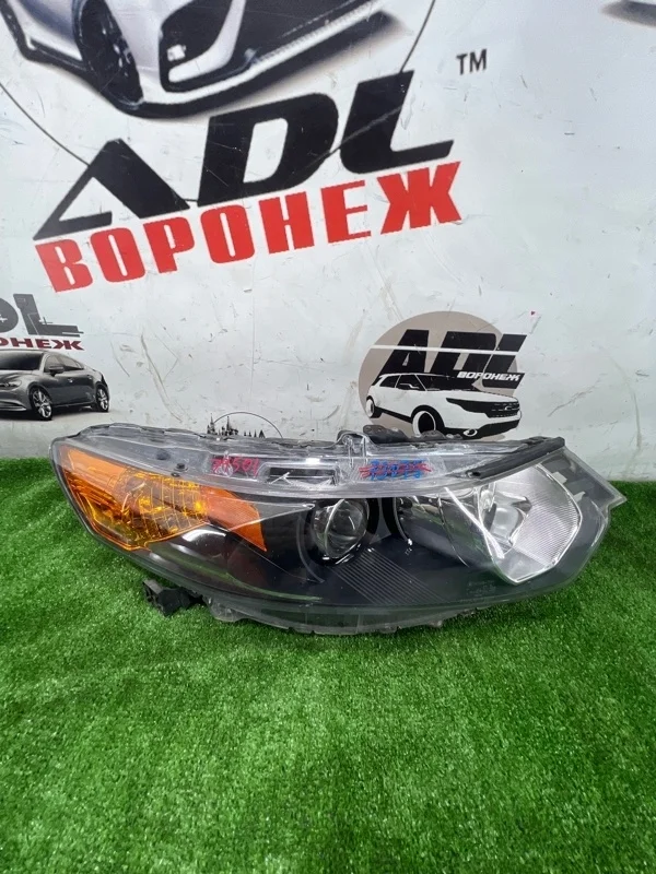 Фара ксенон Honda Accord 8 2008-2010 33101TL0G13, правая