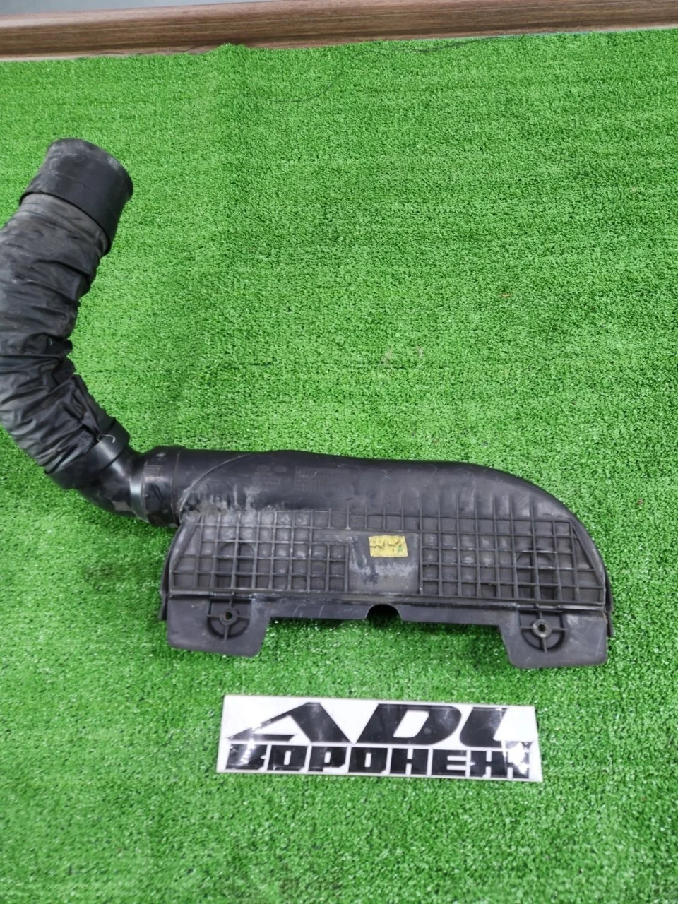 Воздухозаборник Kia Ceed 2012-2015 282121H000, передний