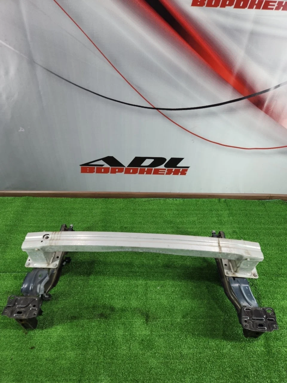 Усилитель бампера Peugeot 308 2011-2014 9656741380 1 ПОКОЛЕНИЕ T7, передний