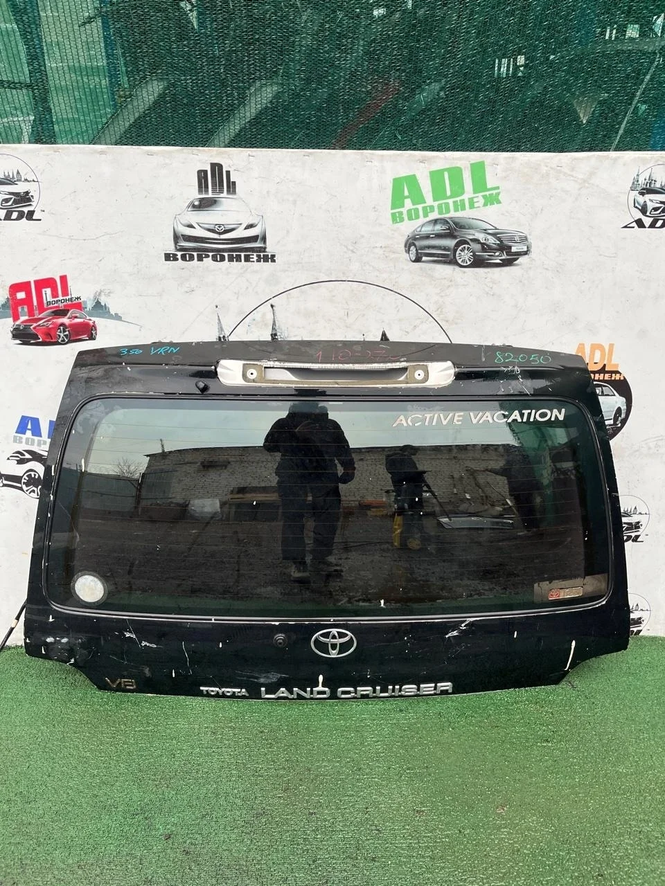 Крышка багажника Toyota Land Cruiser 1998-2007 6700560830 100