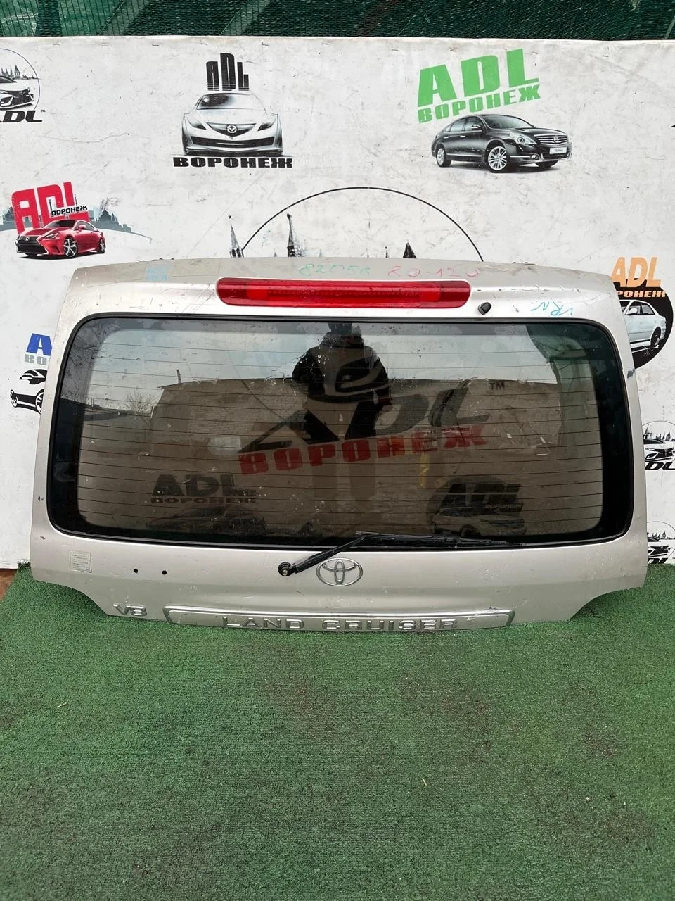 Крышка багажника Toyota Land Cruiser 1998-2007 6700560830 100