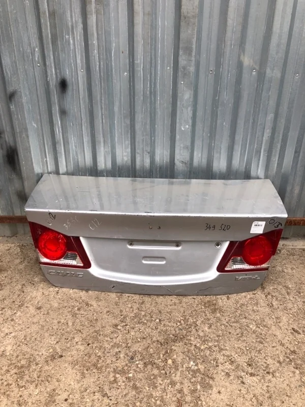 Крышка багажника Honda Civic 8 2006-2008 68500SNBG00ZZ FD1 4D